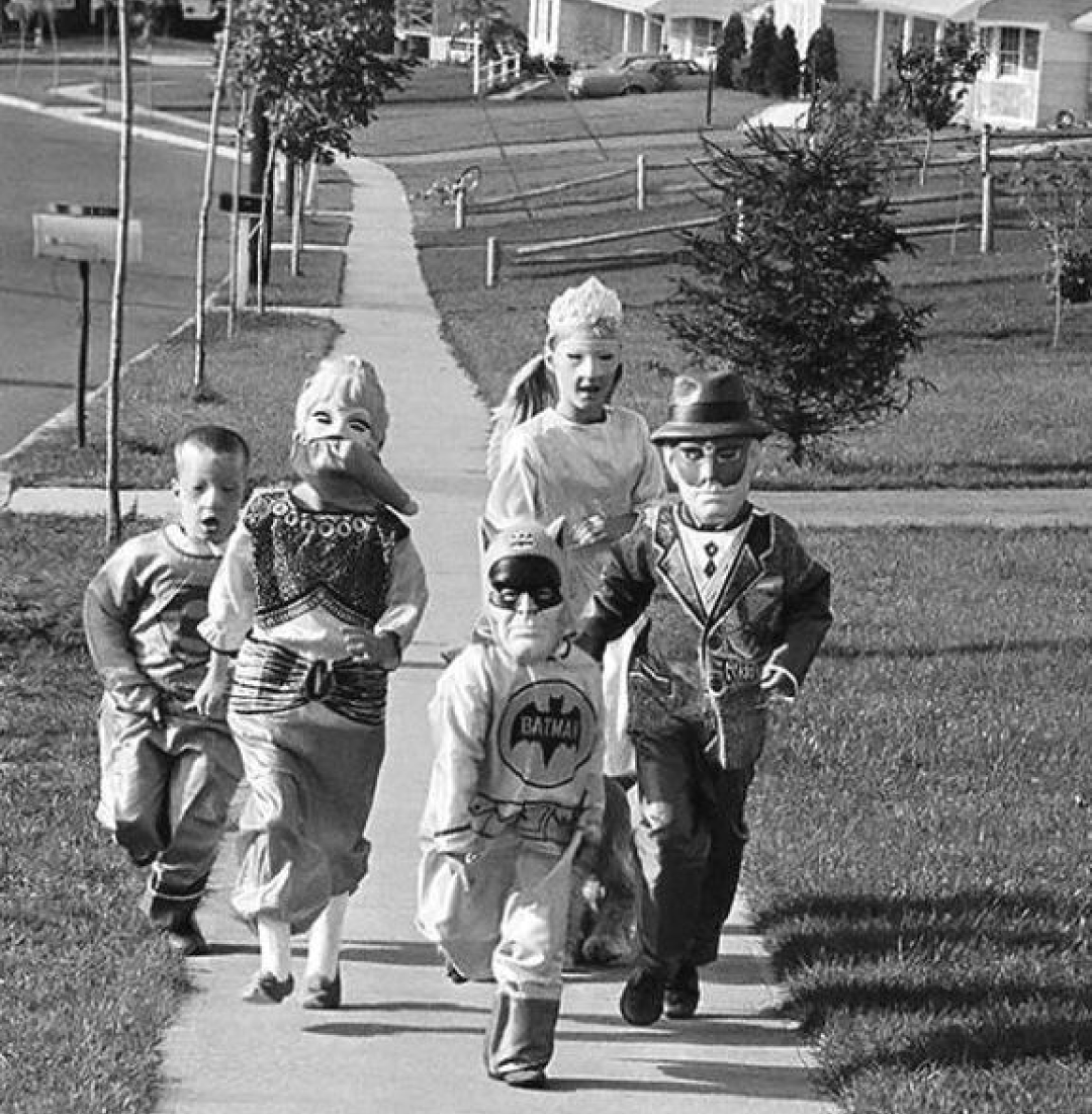 Trick-or-Treat at Platform